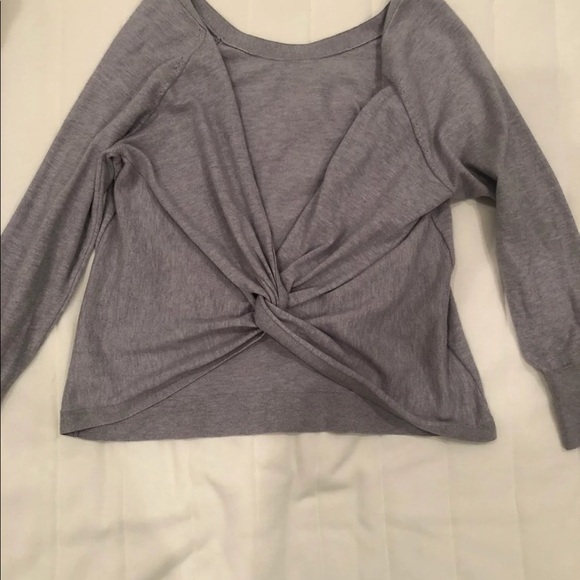 VICTORIA SECRET TWIST BACK SWEATER - Picture 3 of 4